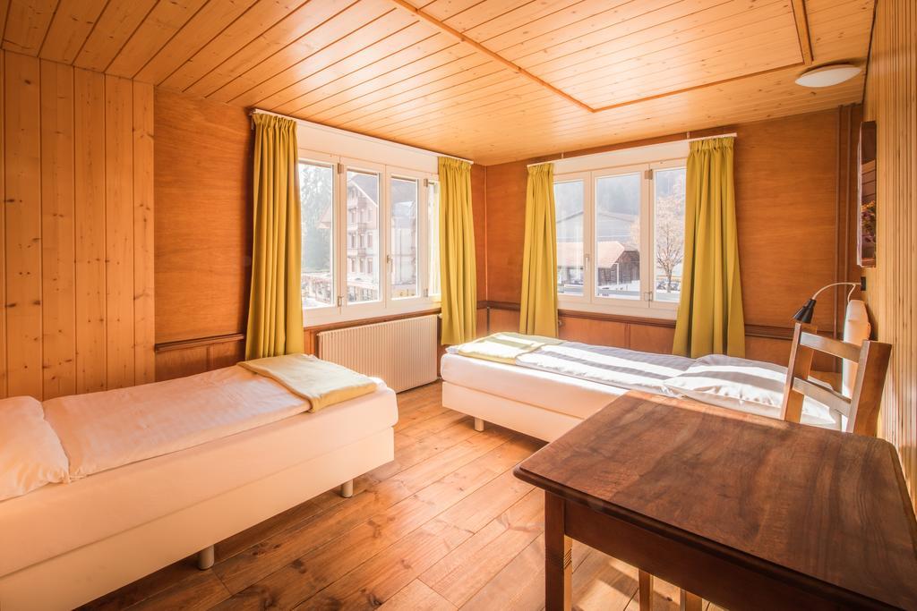 Hotel Tell And Apartments Unterseen Kültér fotó