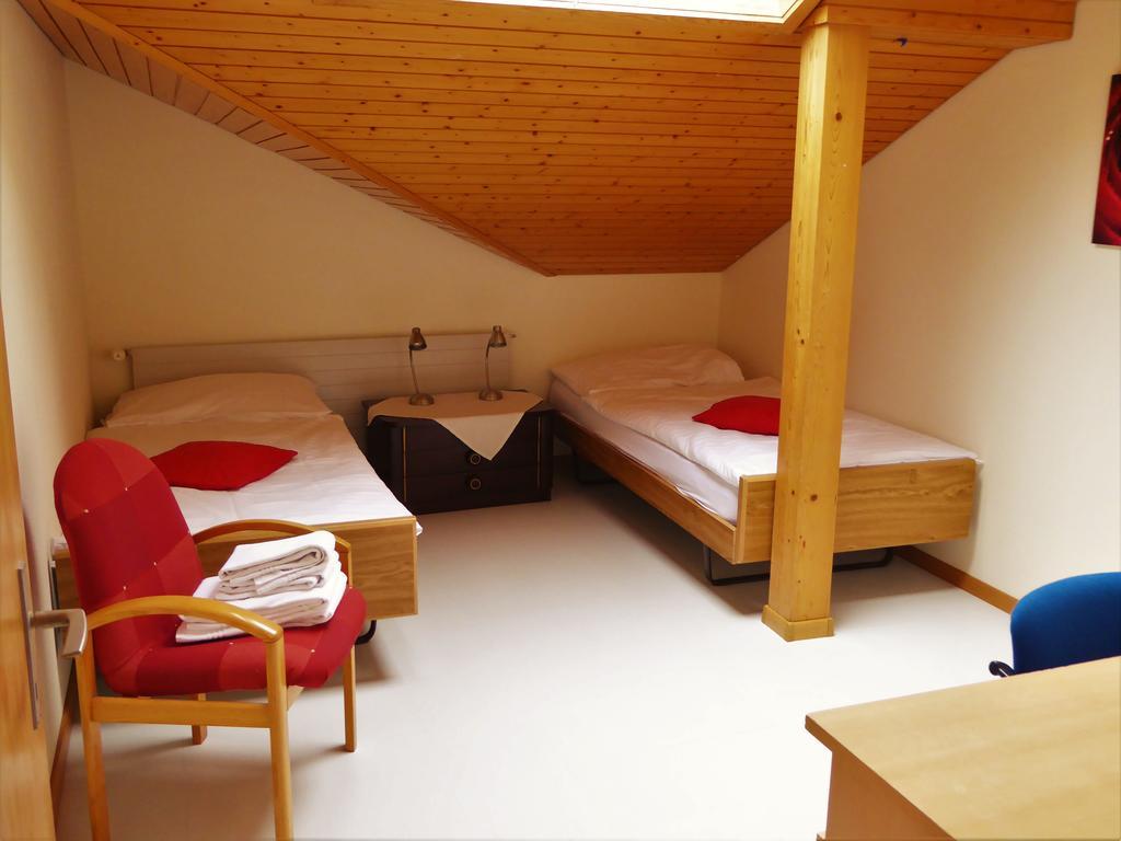 Hotel Tell And Apartments Unterseen Kültér fotó